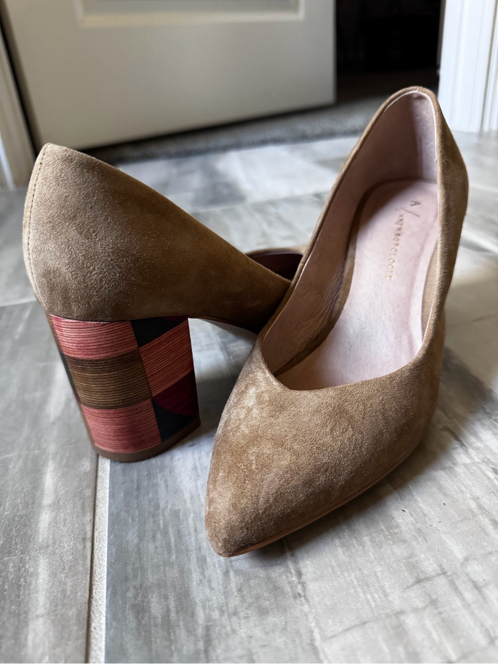 Anthropologie Women Suede Camel Pointed Toe Checkerbox Wood Block Heel Size 6